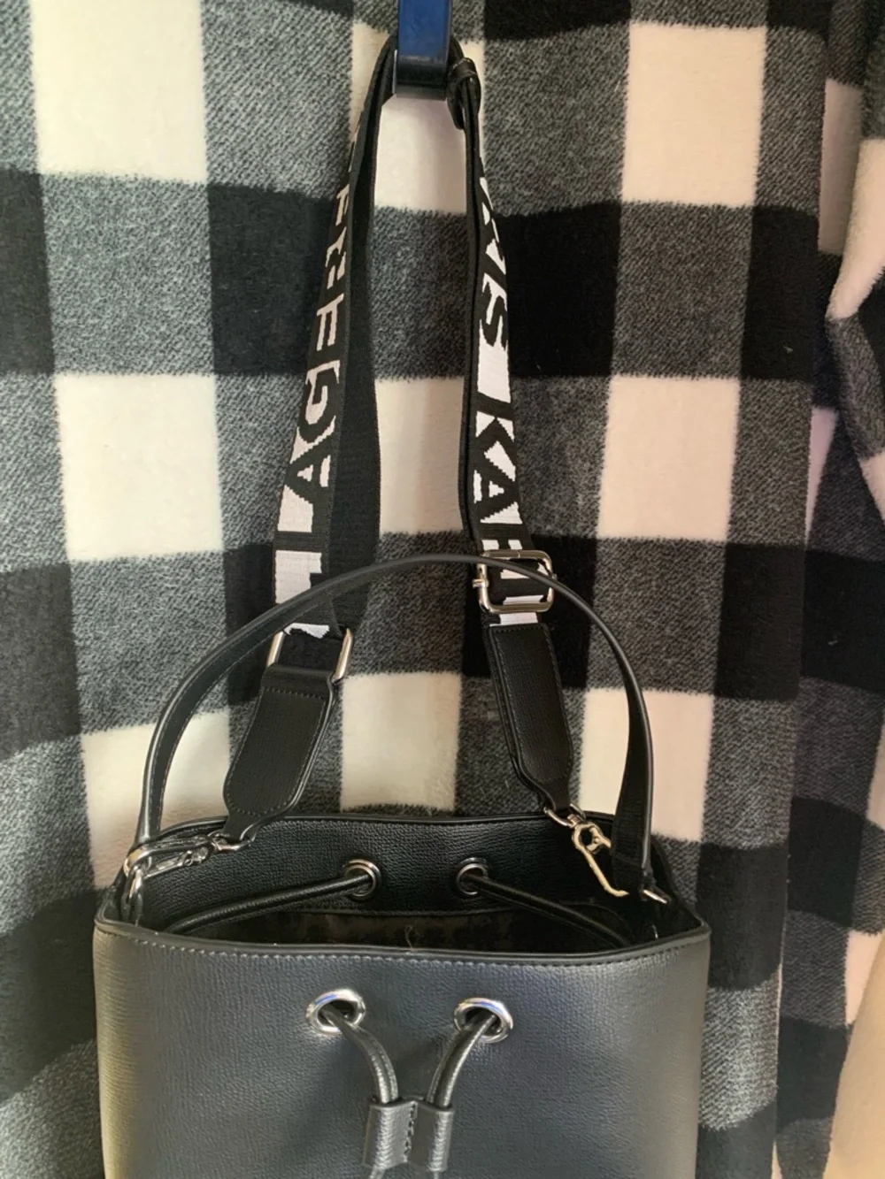 Karl Lagerfeld Black & Cream Leather Icon Drawstring Bucket Crossbody - Picture 7 of 10